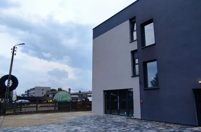 Nowy lokal handlowo-usługowy Leszno pod każdą działalność – zdjęcie 9